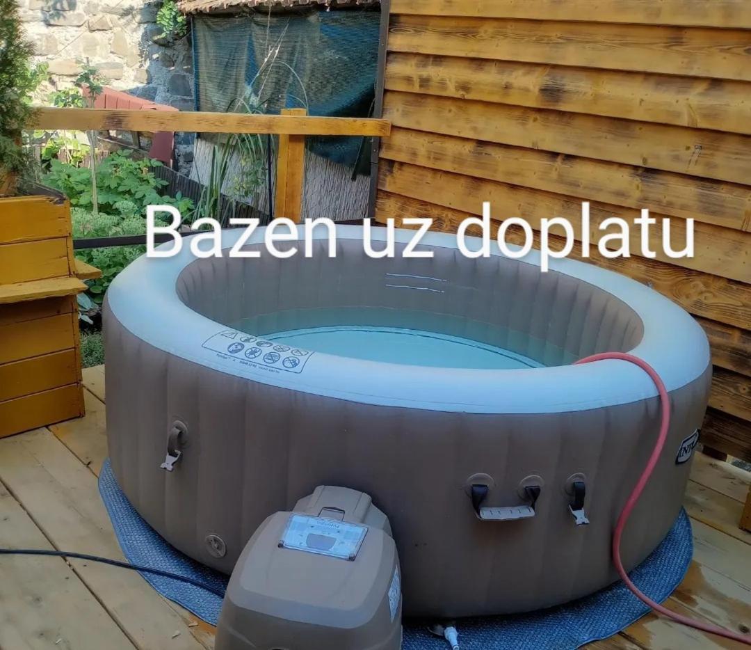 Kucica Za Odmor Lena I Matija Apartamento Sremski Karlovci Exterior foto