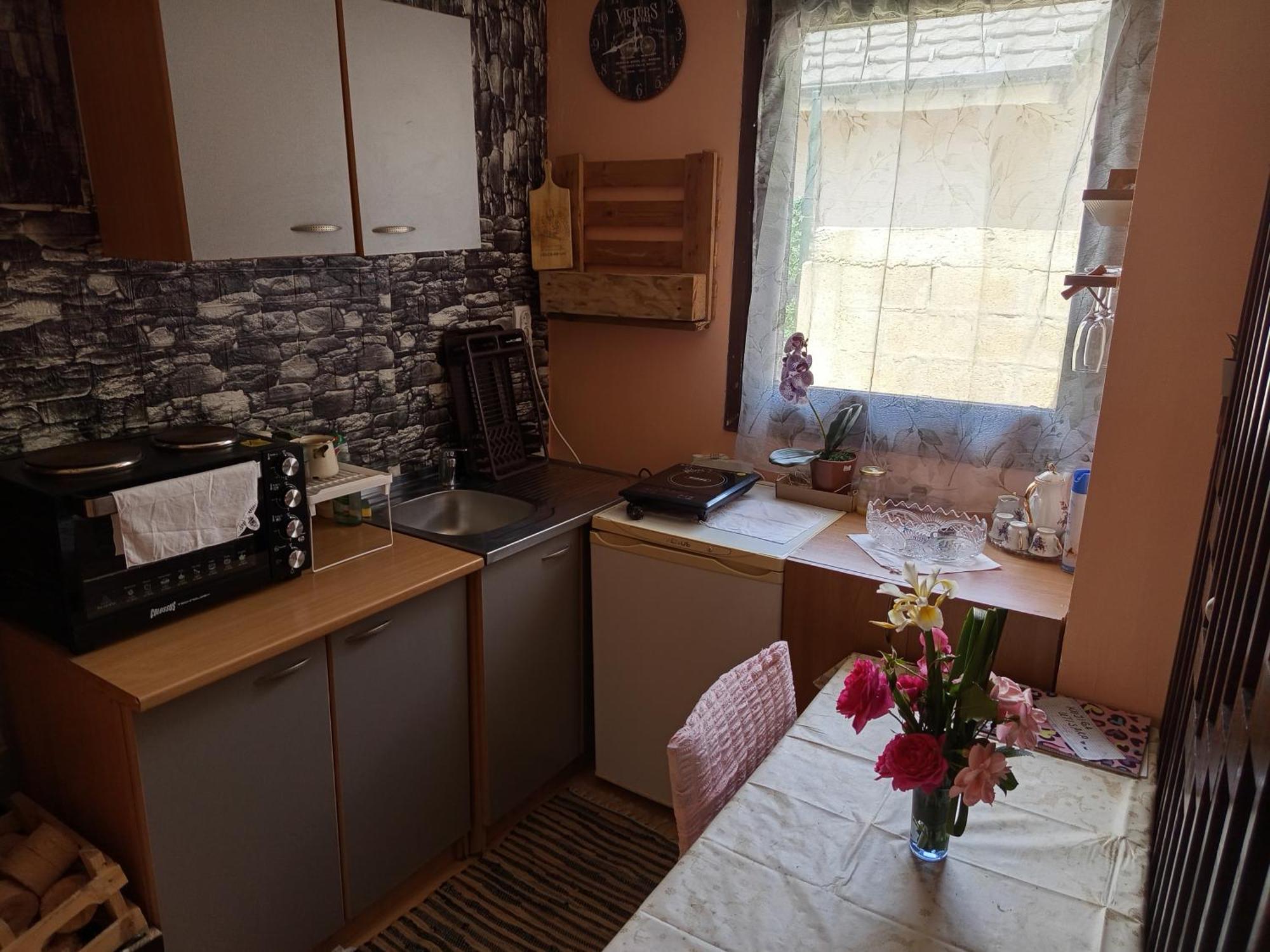 Kucica Za Odmor Lena I Matija Apartamento Sremski Karlovci Exterior foto